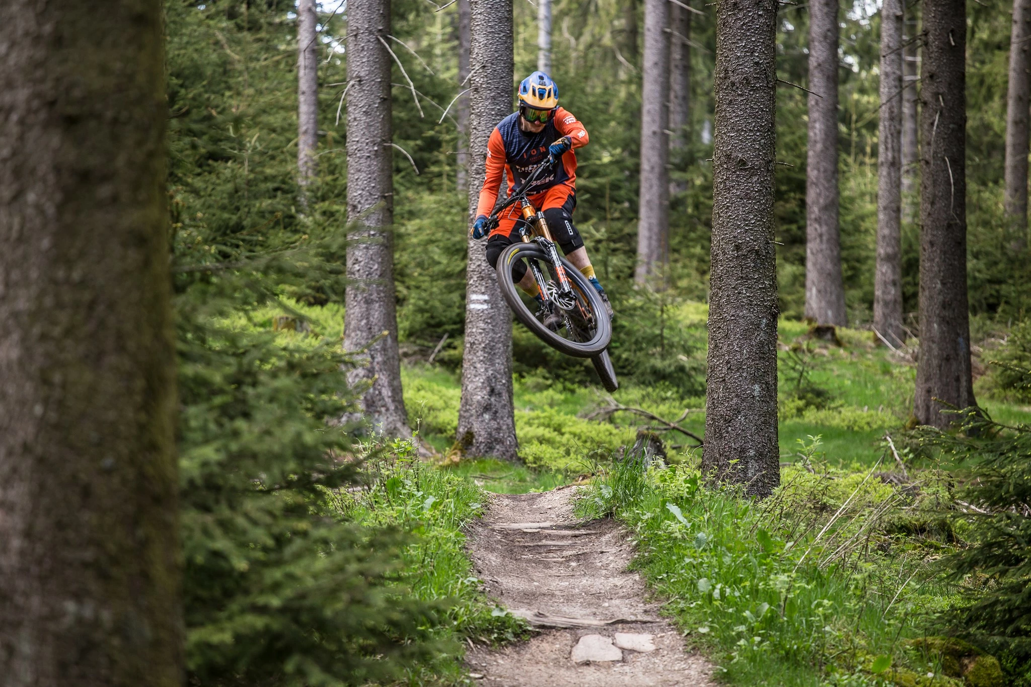 Titelseite -Günstiges Kleidung Geschäft 232364097 4514573451906986 3610919631413350784 n